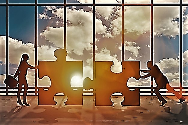 concetto-di-business-del-lavoro-di-squadra-con-jigsaw-puzzle_85869-4756(2)